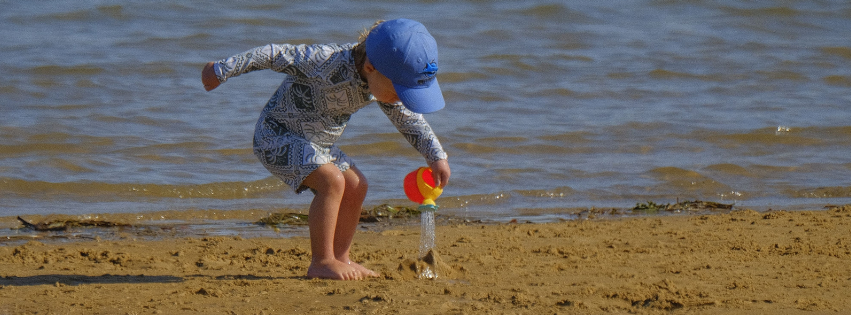 What to Pack for a Beach Day with a Toddler (Without Overpacking)